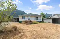 578 THACKER AVENUE - thumbnail 2