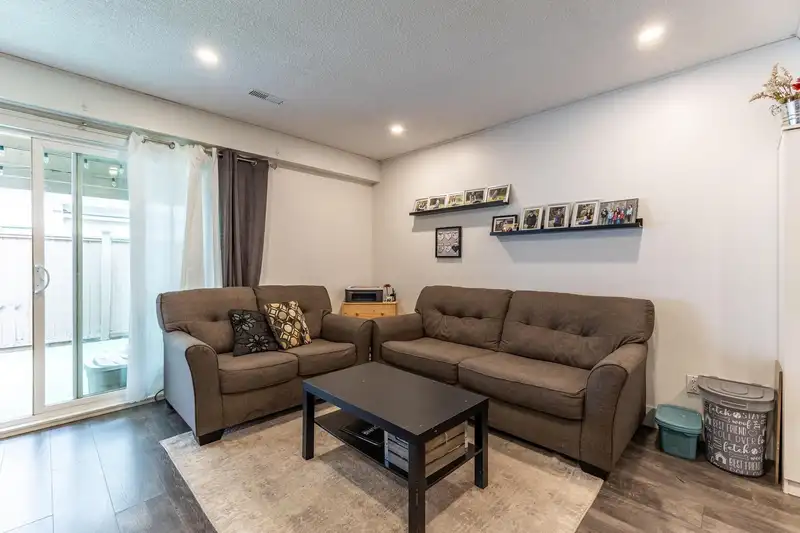 26 5251 204 STREET - photo 2 of 37