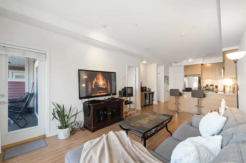 414 6440 194 STREET - photo 3 of 27