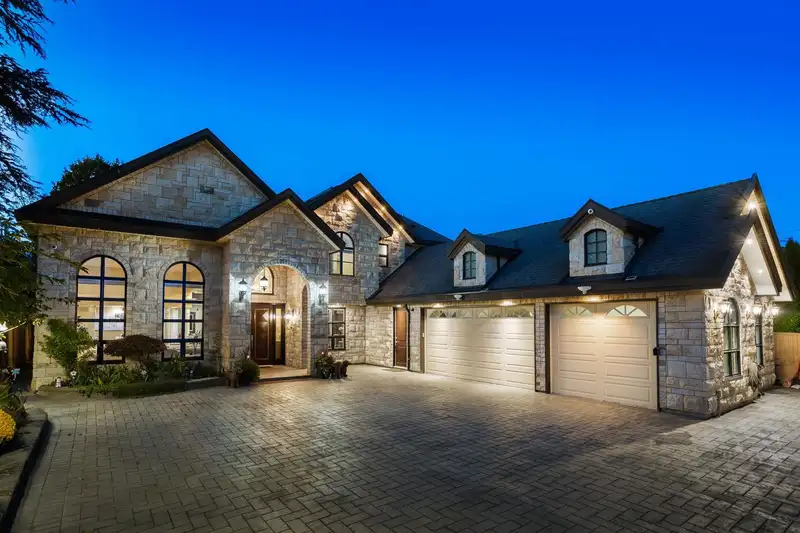 4191 WESTMINSTER HIGHWAY - photo 1 of 40