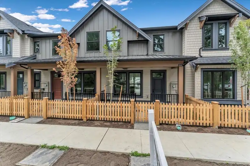 20487 74B AVENUE - photo 1 of 40