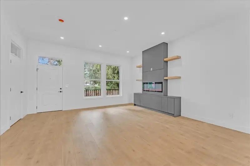 20487 74B AVENUE - photo 3 of 40