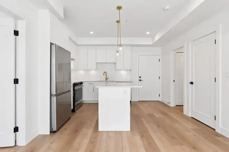 206 20286 72B AVENUE - photo 2 of 20