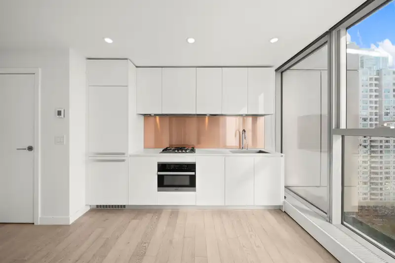 1907 1480 HOWE STREET - photo 4 of 34