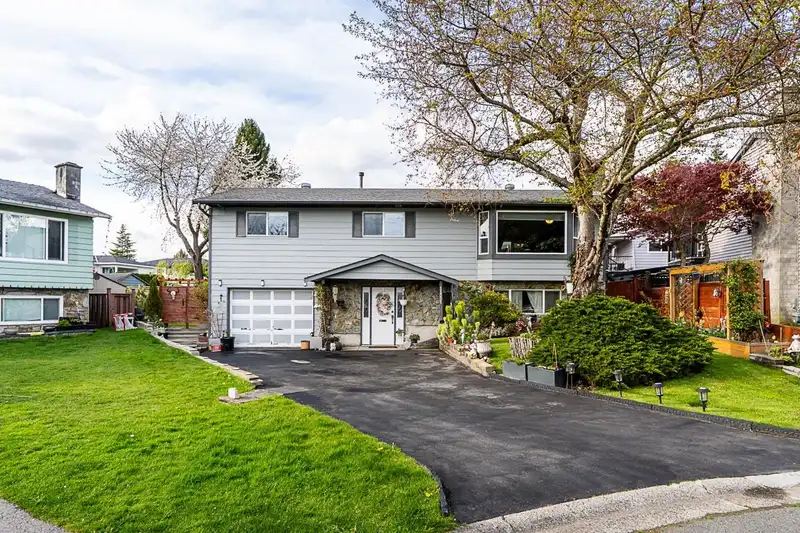 11551 PARKWOOD PLACE - photo 1 of 34