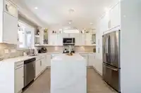 6128 150B STREET - thumbnail 9