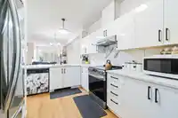8 935 EWEN AVENUE - thumbnail 4