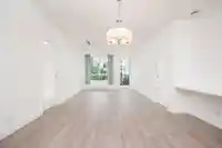 207 555 FOSTER AVENUE - thumbnail 5