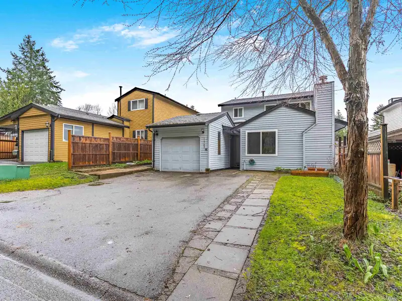 14783 101 AVENUE - photo 2 of 39