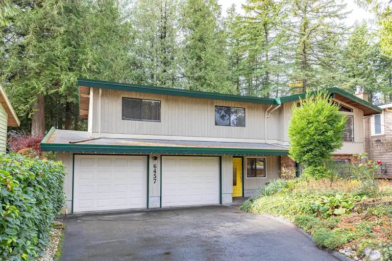 6457 SUMMIT CRESCENT - photo 3 of 32