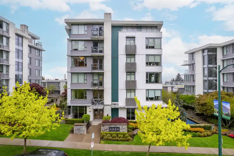 503 4539 CAMBIE STREET - photo 1 of 19
