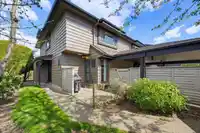 72 10220 DUNOON DRIVE - thumbnail 3