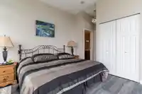 3202 2978 GLEN DRIVE - thumbnail 17