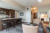 3202 2978 GLEN DRIVE - thumbnail 6
