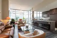 3202 2978 GLEN DRIVE - thumbnail 9
