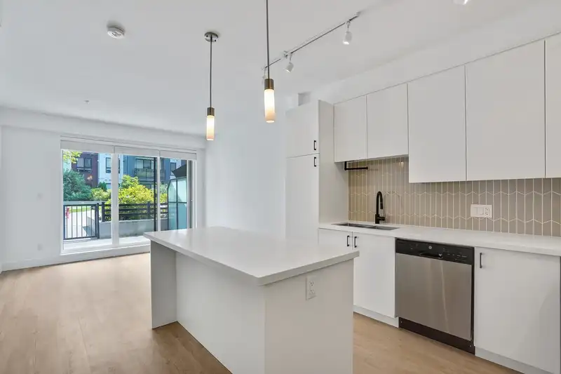 A102 20838 78B AVENUE - photo 4 of 19