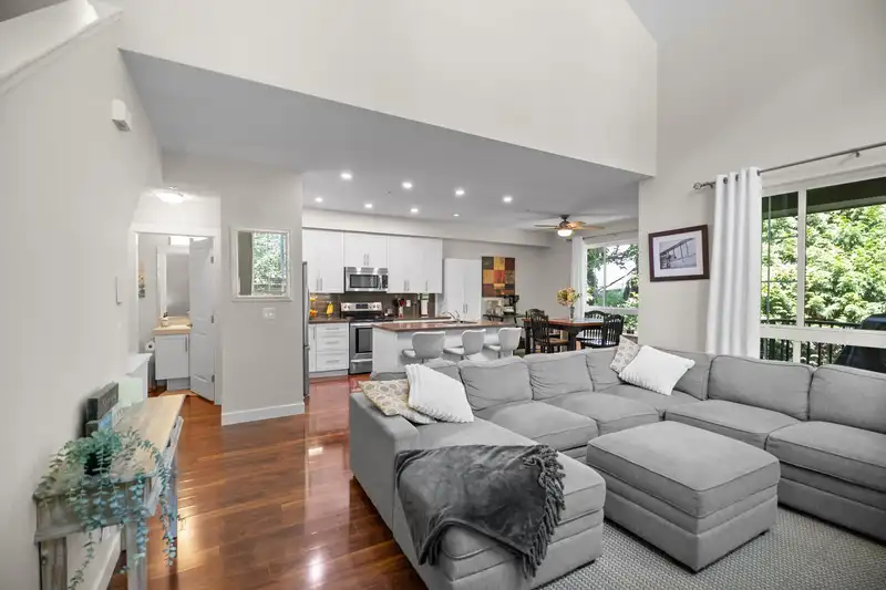 24 21867 50 AVENUE - photo 4 of 32