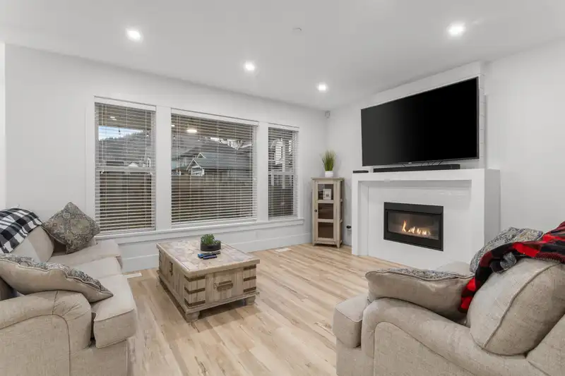 39 46211 PROMONTORY ROAD - photo 2 of 39