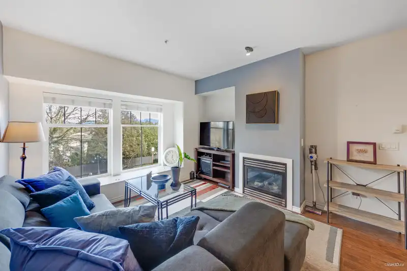 4 21535 88 AVENUE - photo 2 of 19