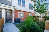 45 20680 76B AVENUE - thumbnail 2