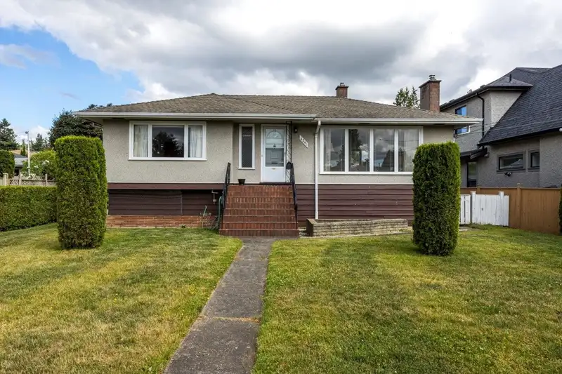 4241 GRETA STREET - photo 2 of 19