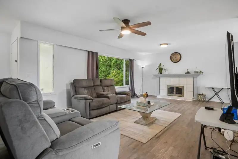 1617 WESTERN DRIVE - photo 4 of 40