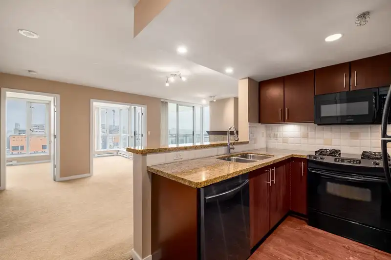 1703 120 MILROSS AVENUE - photo 4 of 27
