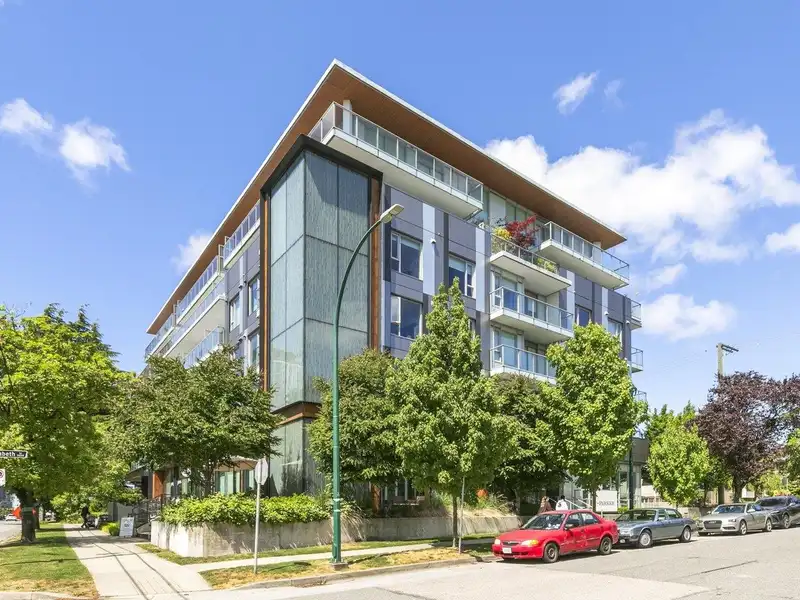 402 5693 ELIZABETH STREET - photo 1 of 26