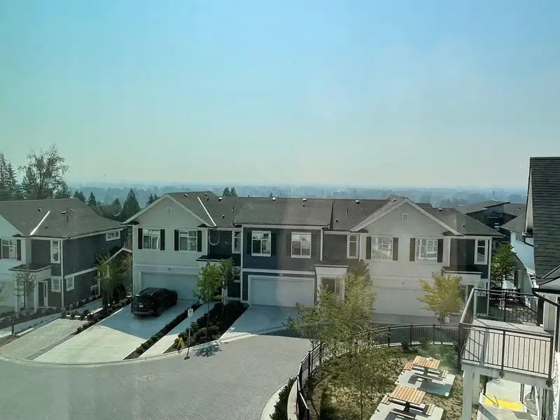 131 3565 BAYCREST AVENUE - photo 2 of 22