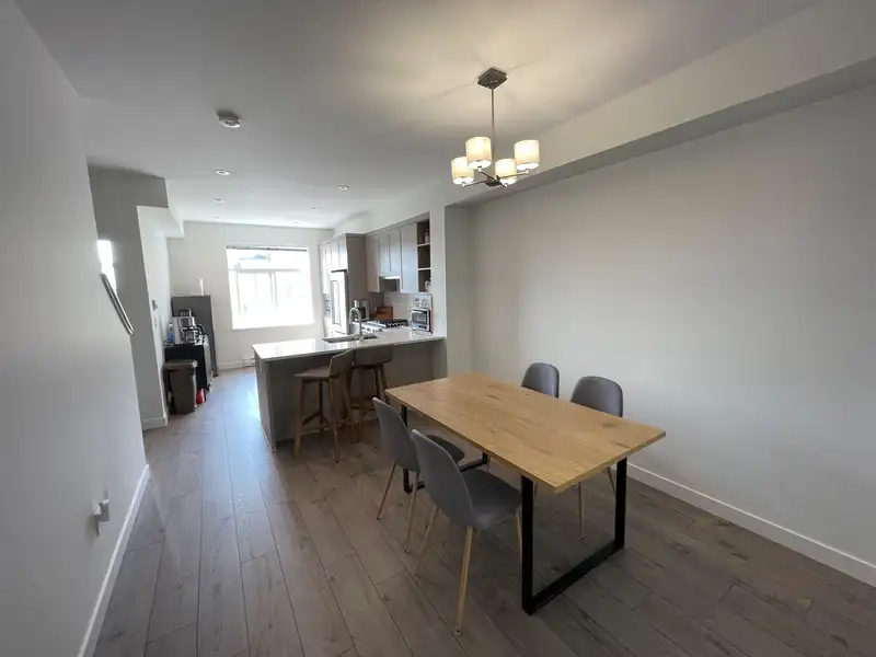 131 3565 BAYCREST AVENUE - photo 4 of 22