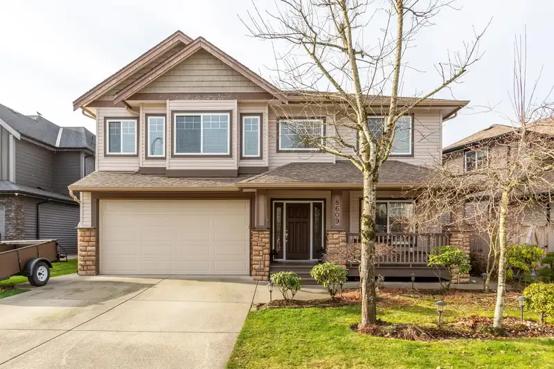 8609 TUPPER BOULEVARD - photo 1 of 40