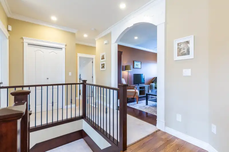 8609 TUPPER BOULEVARD - photo 4 of 40
