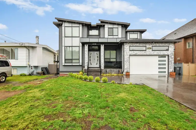 2778 PRINCESS STREET - photo 1 of 39