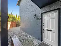 982 HOWIE AVENUE - thumbnail 1