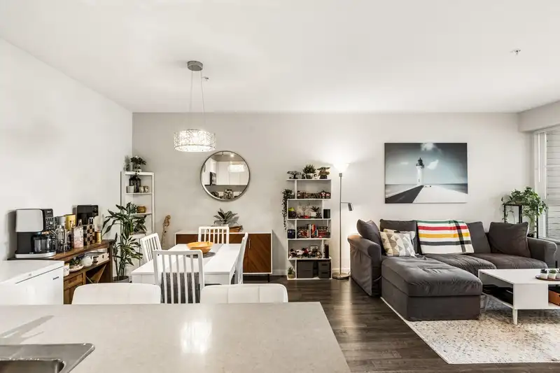 412 1152 WINDSOR MEWS - photo 1 of 36