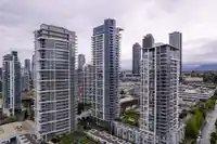 2702 2311 BETA AVENUE - thumbnail 1