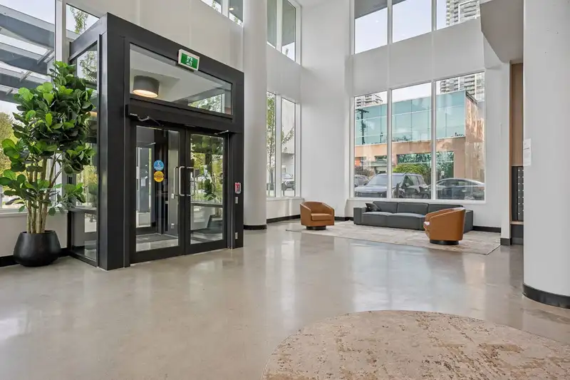 1308 4433 ALASKA STREET - photo 4 of 39