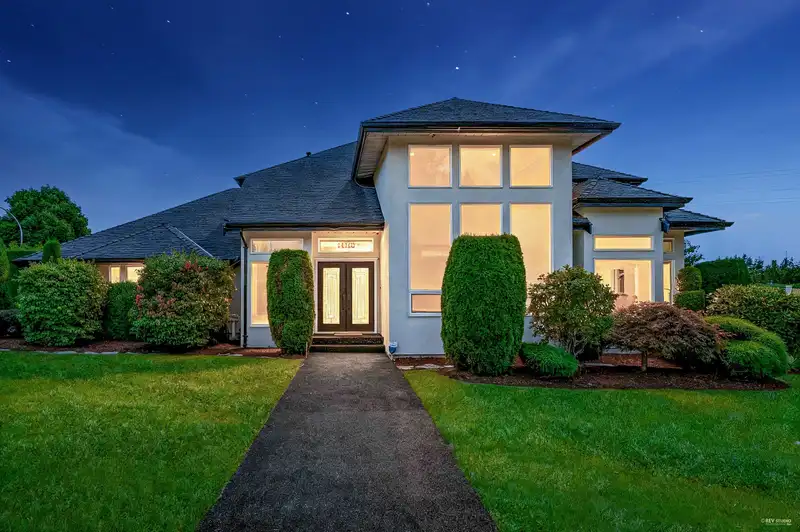 14260 82A AVENUE - photo 1 of 40