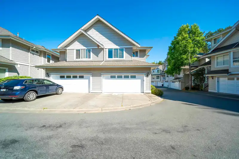 24 8568 209 STREET - photo 1 of 32