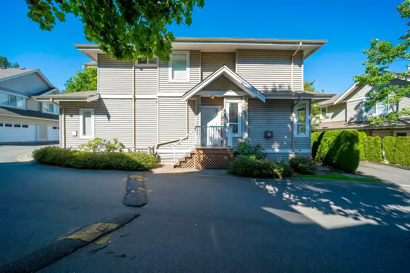 24 8568 209 STREET - photo 3 of 32