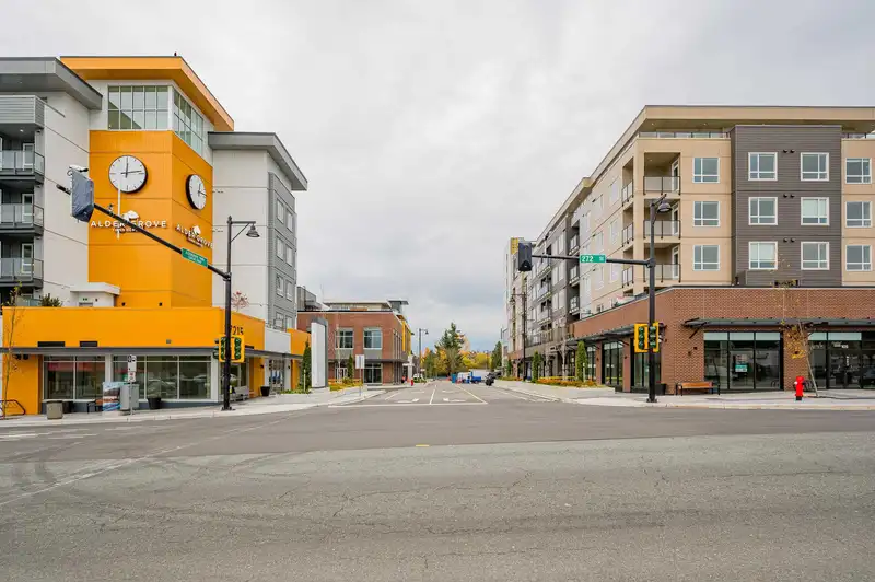 414 27218 ALDERGROVE TOWN CENTER DRIVE - photo 4 of 34