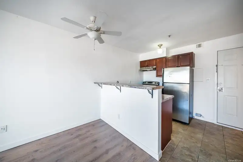 304 5520 JOYCE STREET - photo 3 of 34