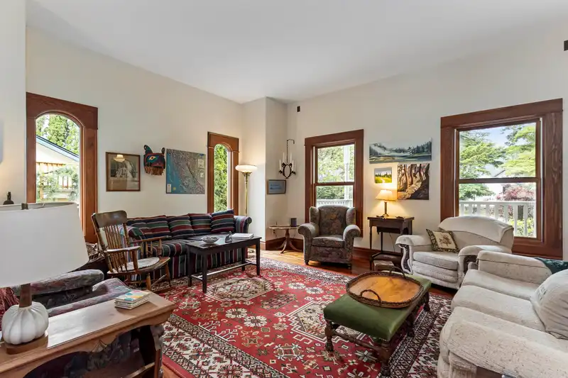 690 FRASER AVENUE - photo 2 of 40