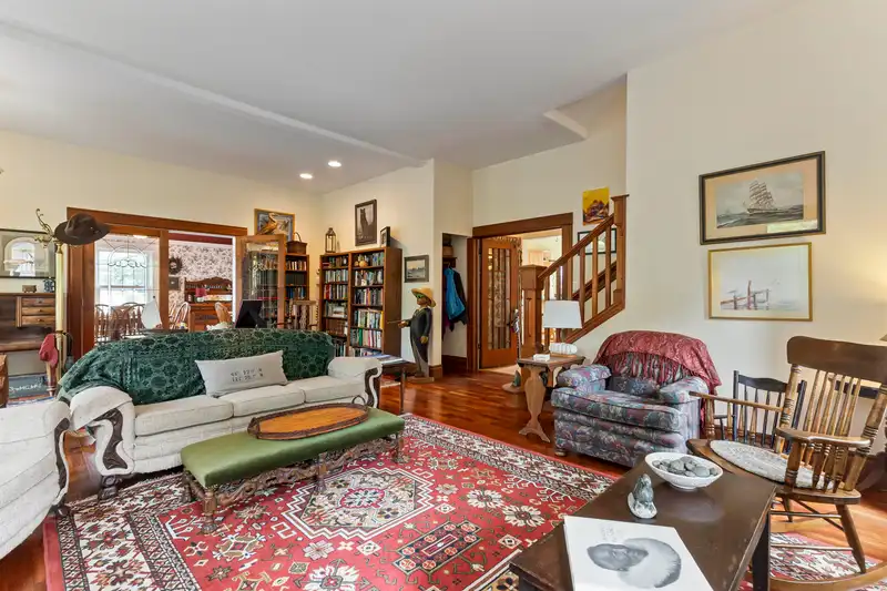 690 FRASER AVENUE - photo 3 of 40
