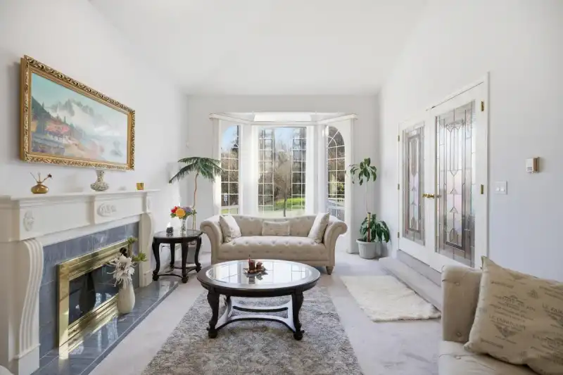 6707 122A STREET - photo 1 of 28