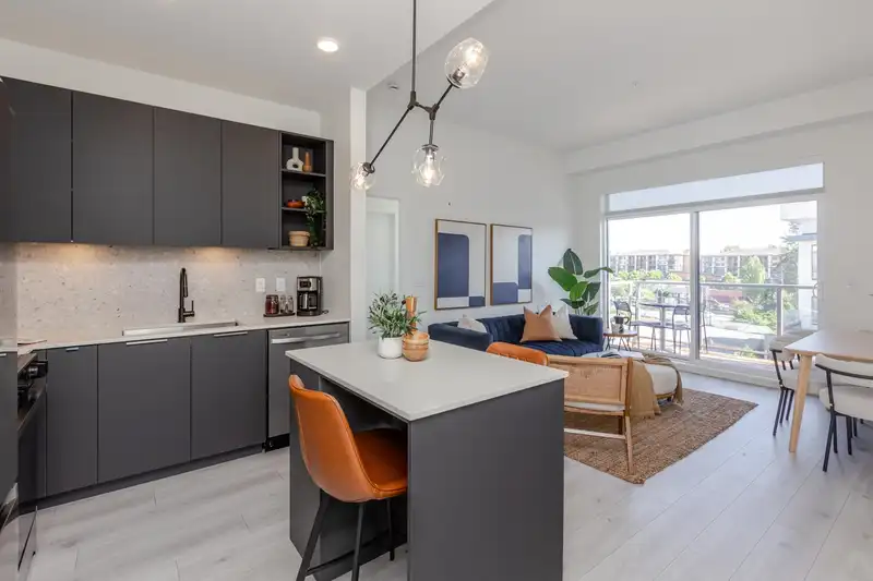 620 7936 206 STREET - photo 2 of 40