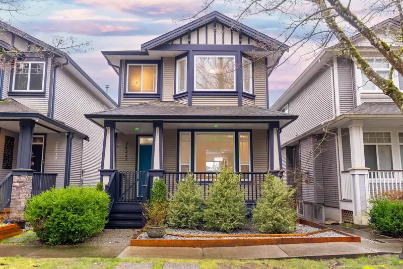 24222 103 AVENUE - photo 1 of 40