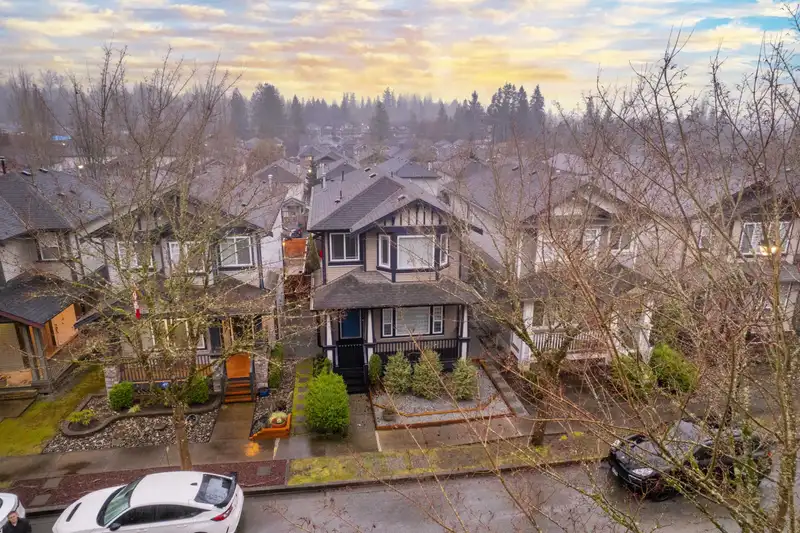 24222 103 AVENUE - photo 4 of 40