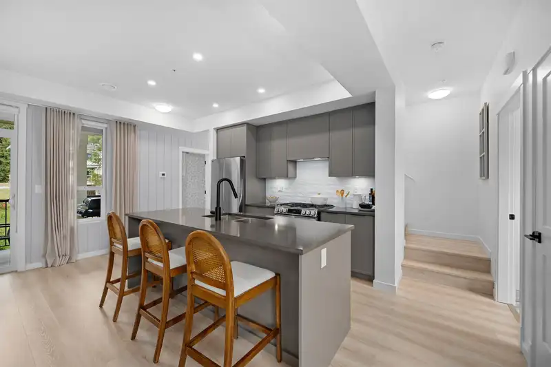 80 24951 112 AVENUE - photo 4 of 11