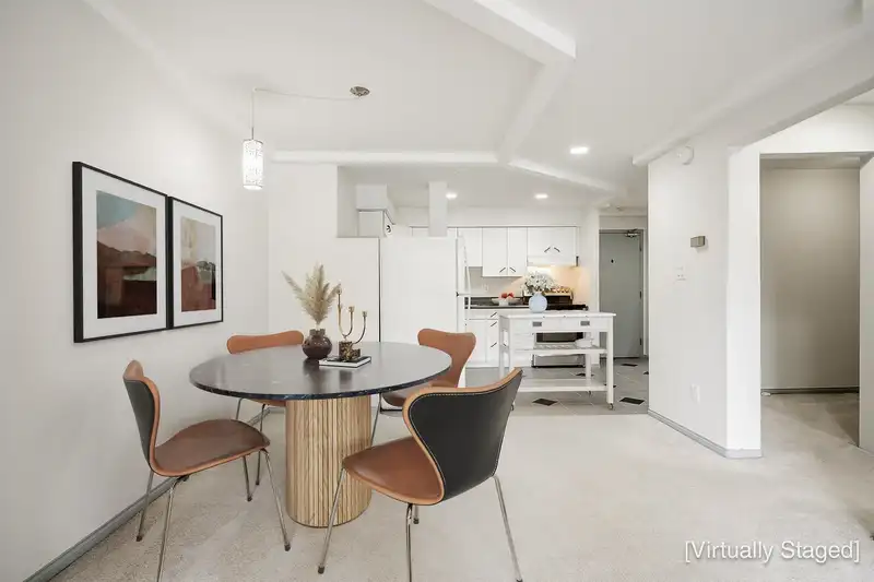 207 110 SEVENTH STREET - photo 4 of 21